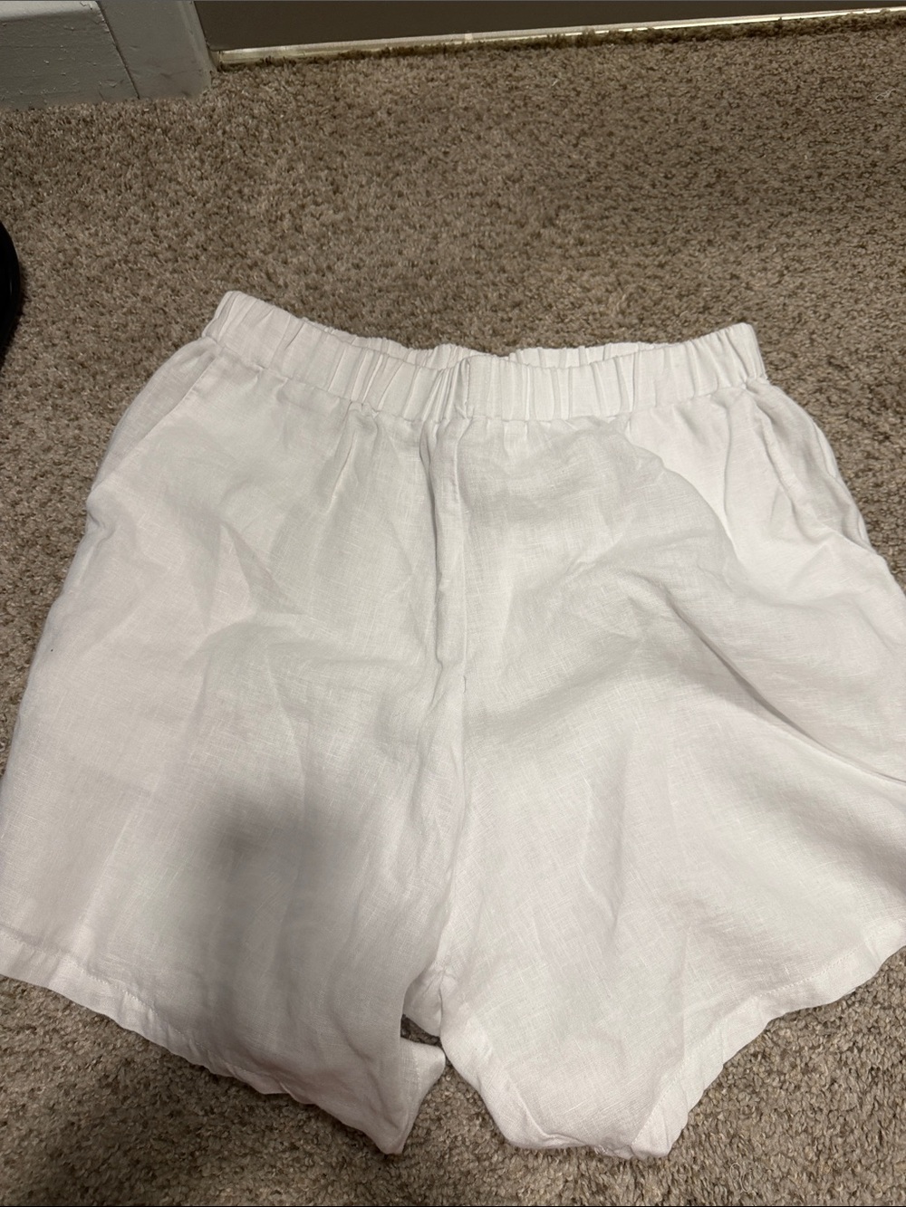 Women's White Elastic-Waist Linen-Feel Bermuda Shorts